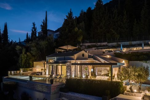 Smirties Harris Lefkada Villas
